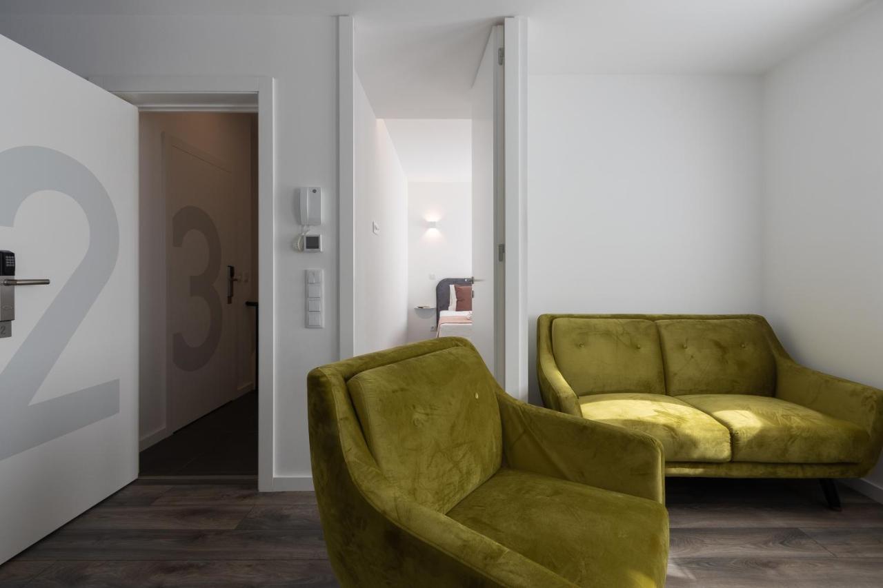 Dona Emilia Guest House & Studio Apartment Building Виана-ду-Каштелу Экстерьер фото