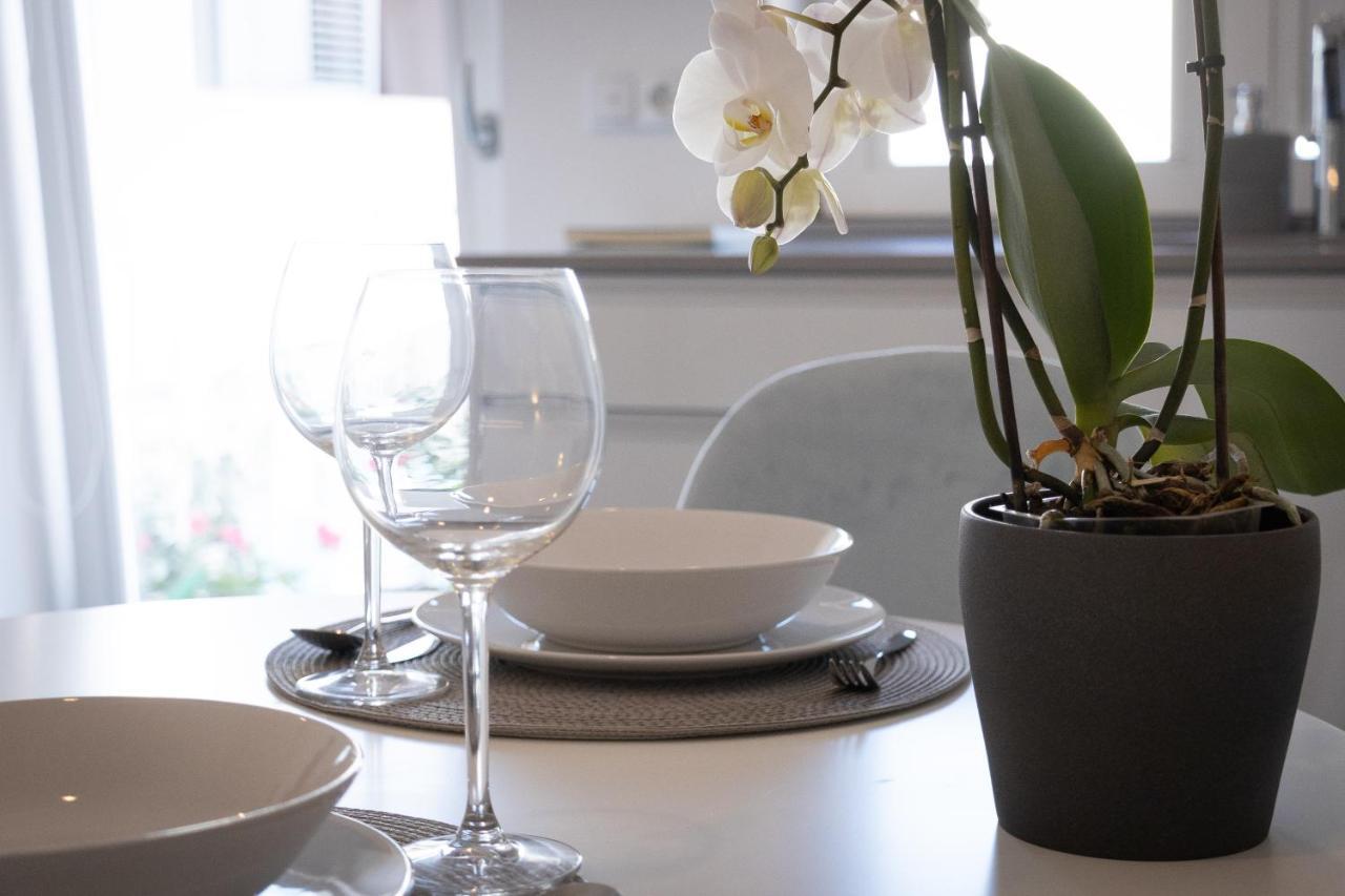 Dona Emilia Guest House & Studio Apartment Building Виана-ду-Каштелу Экстерьер фото