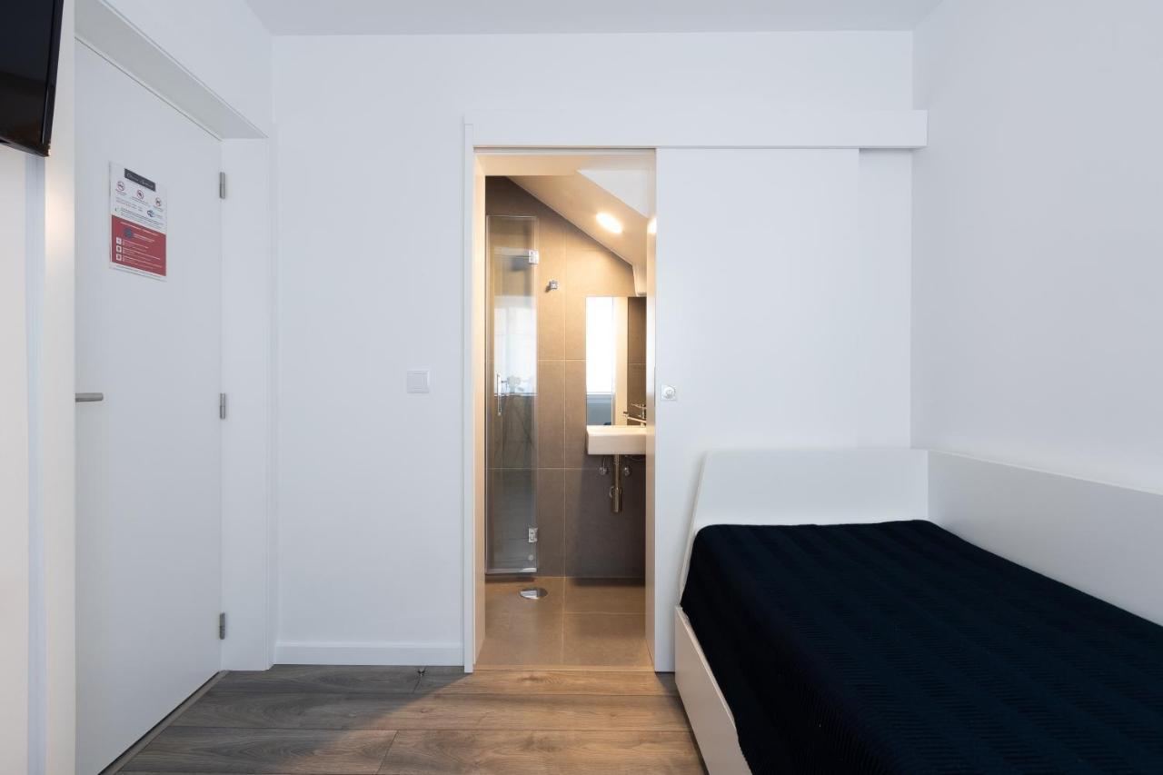 Dona Emilia Guest House & Studio Apartment Building Виана-ду-Каштелу Экстерьер фото