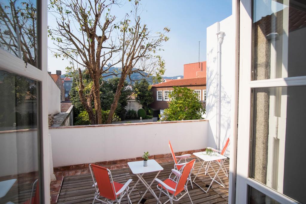 Dona Emilia Guest House & Studio Apartment Building Виана-ду-Каштелу Экстерьер фото