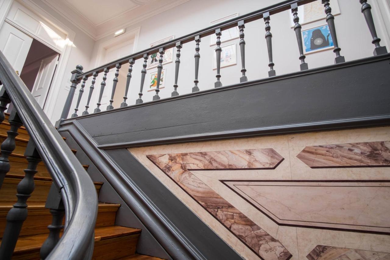 Dona Emilia Guest House & Studio Apartment Building Виана-ду-Каштелу Экстерьер фото